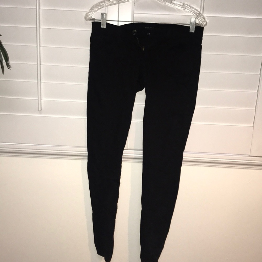 Black cropped pants